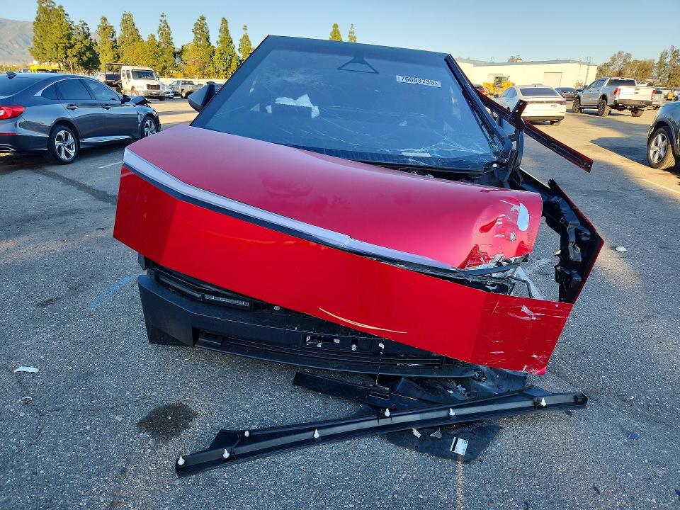 Продажа на аукционе авто 2025 Tesla Cybertruck, vin: 7G2CEHEE2SA071779, номер лота: 76003735