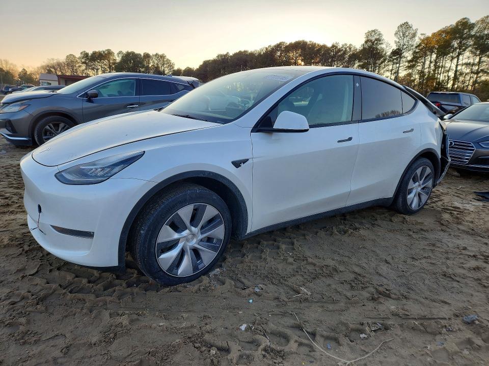 2023 Tesla Model Y მანქანა იყიდება აუქციონზე, vin: 7SAYGDEEXPA128638, აუქციონის ნომერი: 77023705