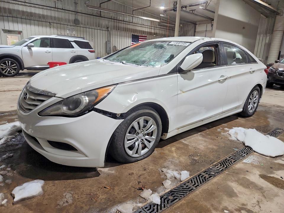 2011 Hyundai Sonata მანქანა იყიდება აუქციონზე, vin: 5NPEB4AC3BH081050, აუქციონის ნომერი: 51145936