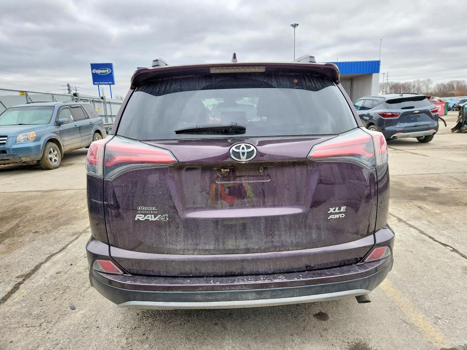 Продаж на аукціоні авто 2017 Toyota Rav4, vin: 2T3RFREV8HW657229, номер лоту: 78508955