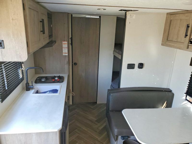 77500815 :رقم المزاد ، 4YDT18013MW107934 vin ، 2021 Keystone Rv Sprinter مزاد بيع