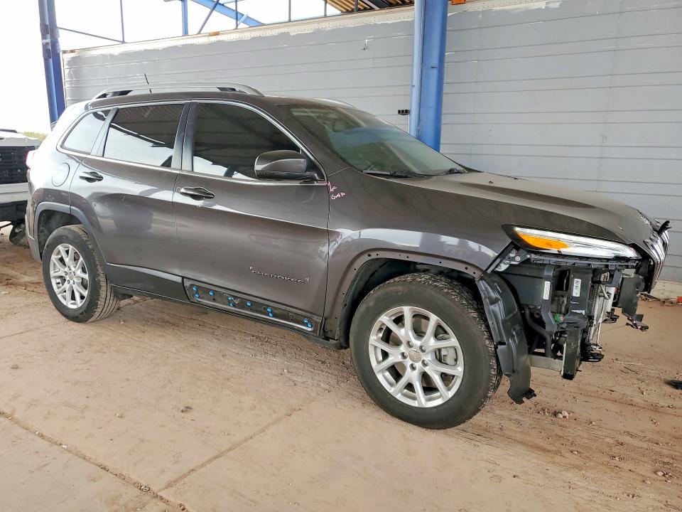 77406795 :رقم المزاد ، 1C4PJMLB1JD599470 vin ، 2018 Jeep Cherokee مزاد بيع