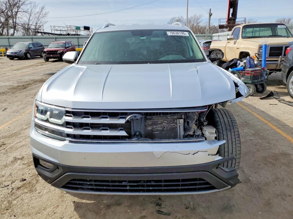 78630195 :رقم المزاد ، 1V2CR2CA0JC563065 vin ، 2018 Volkswagen Atlas مزاد بيع