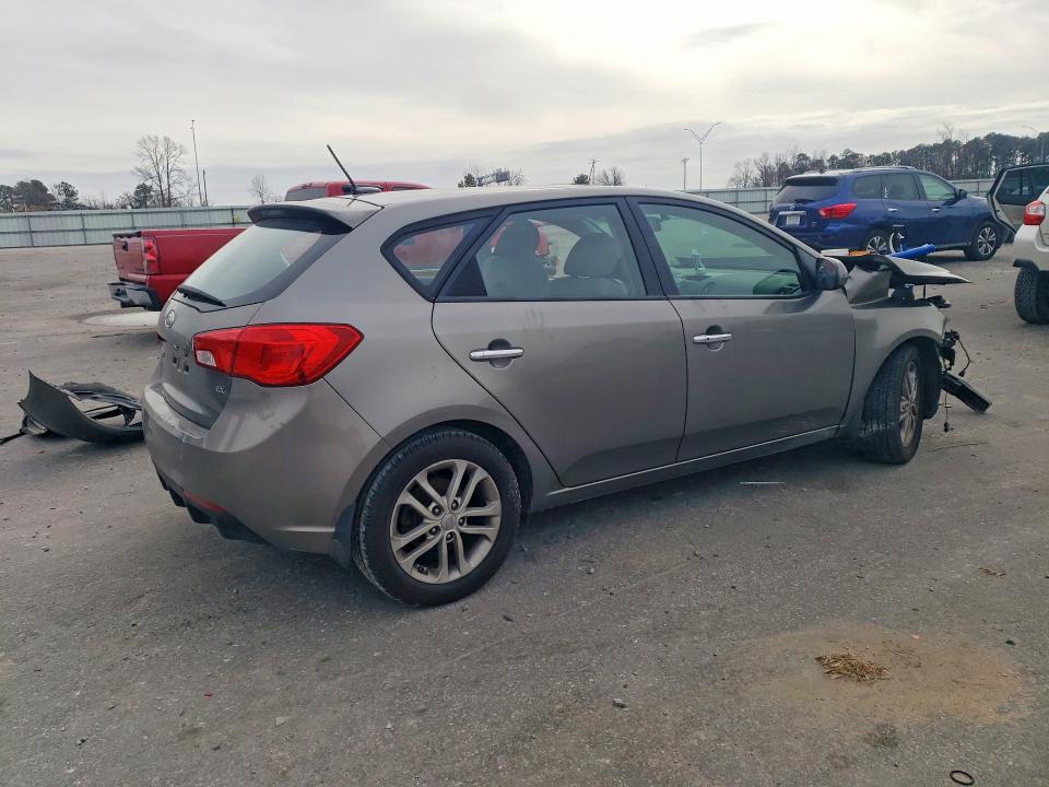 78036635 :رقم المزاد ، KNAFU5A23B5410824 vin ، 2011 Kia Forte مزاد بيع
