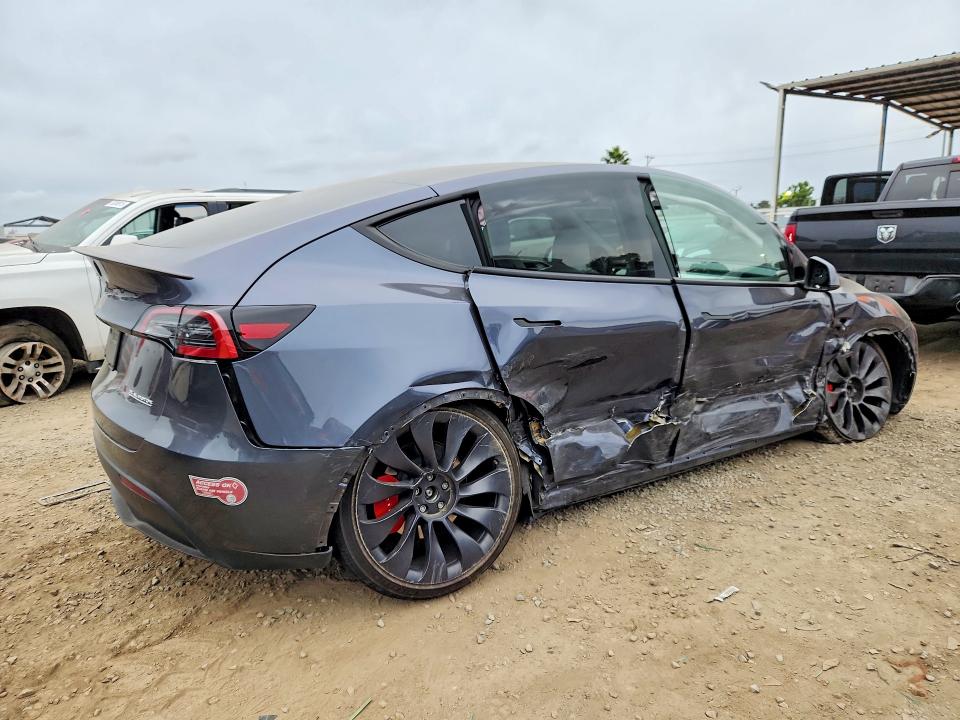 76865525 :رقم المزاد ، 7SAYGDEF5PF775296 vin ، 2023 Tesla Model Y مزاد بيع