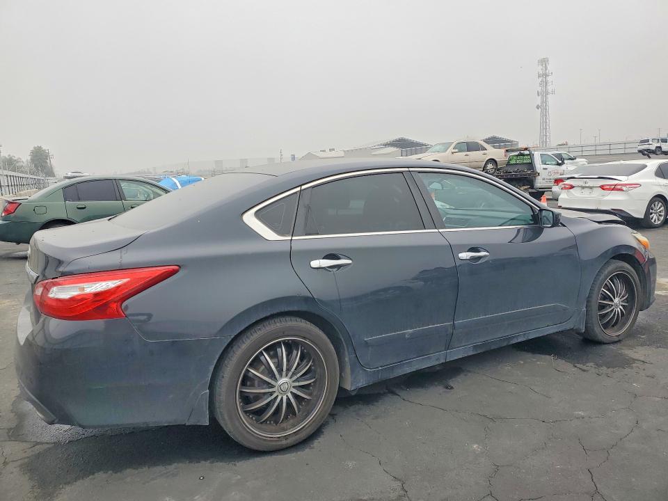 Продажа на аукционе авто 2017 Nissan Altima, vin: 1N4AL3AP2HC222595, номер лота: 74388775