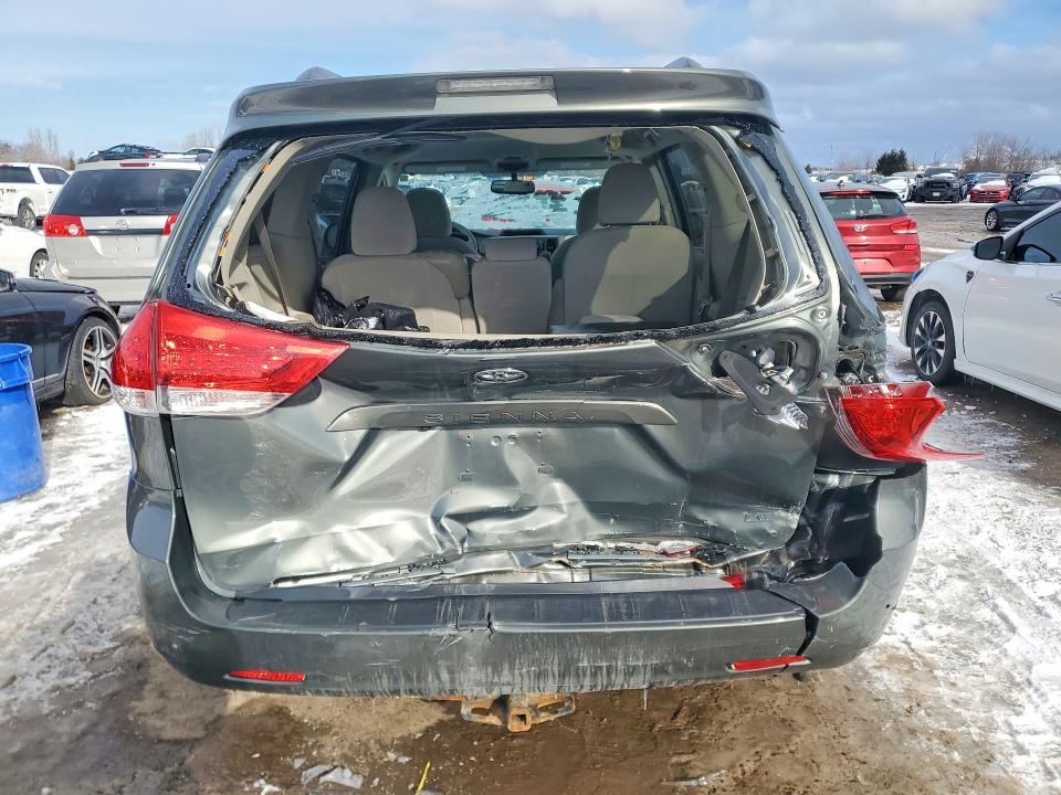 2014 Toyota Sienna მანქანა იყიდება აუქციონზე, vin: 5TDKK3DC4ES425766, აუქციონის ნომერი: 75596745