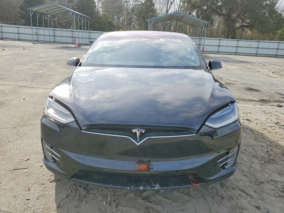 Продаж на аукціоні авто 2018 Tesla Model X, vin: 5YJXCBE20JF110593, номер лоту: 76666225