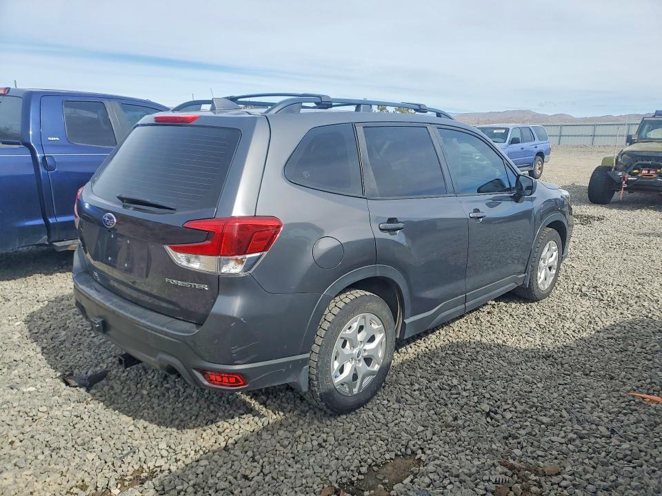 79250725 :رقم المزاد ، JF2SKADC3MH495221 vin ، 2021 Subaru Forester مزاد بيع