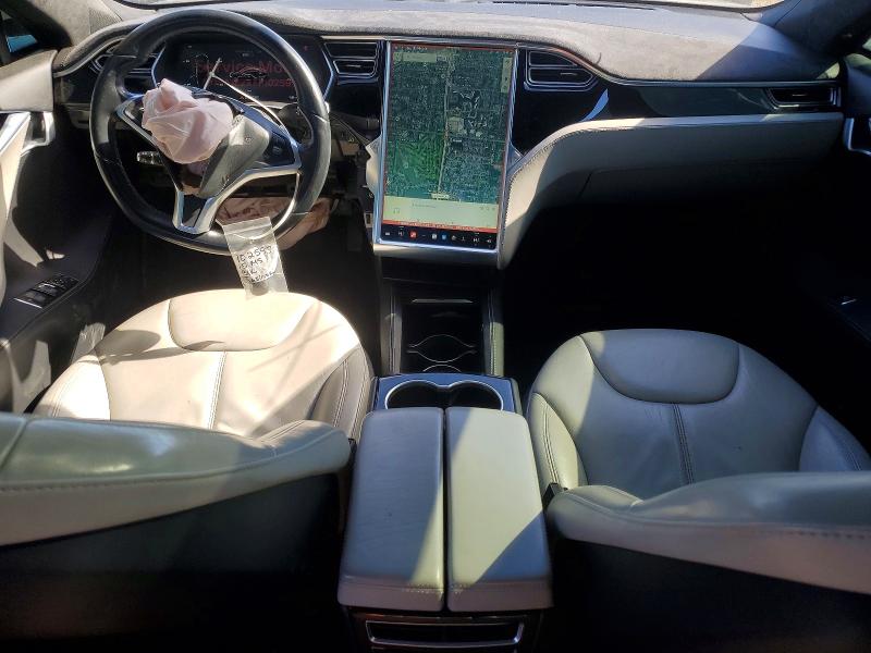 77720815 :رقم المزاد ، 5YJSA1E2XFF102597 vin ، 2015 Tesla Model S مزاد بيع