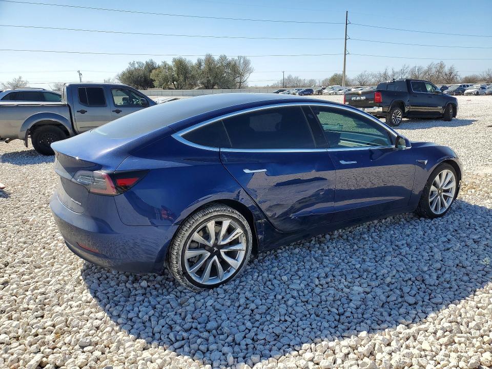 Продажа на аукционе авто 2018 Tesla Model 3, vin: 5YJ3E1EB4JF185512, номер лота: 78853815