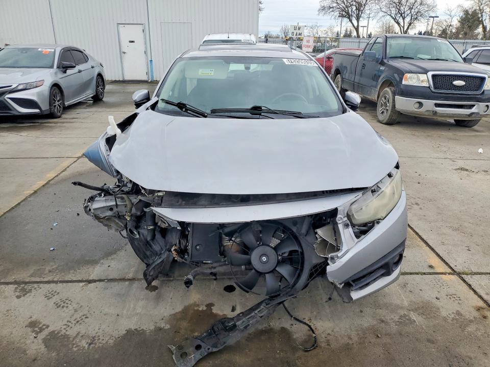 78259035 :رقم المزاد ، JHMFC1F38JX010484 vin ، 2018 Honda Civic مزاد بيع