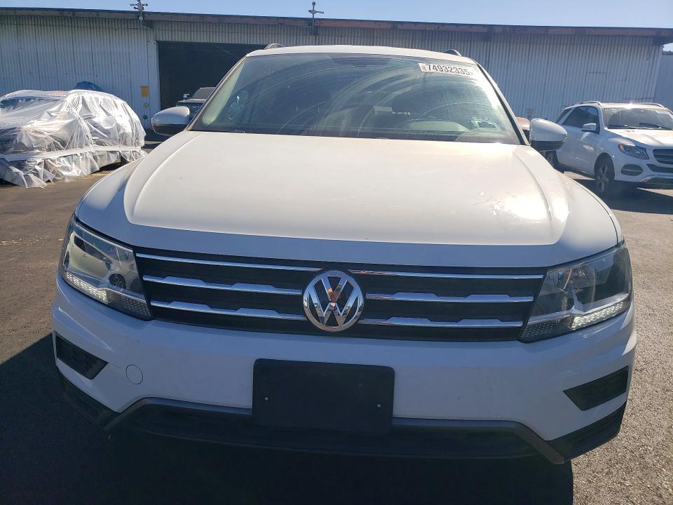 Продаж на аукціоні авто 2017 Volkswagen Tiguan, vin: 3VV3B7AX6JM059372, номер лоту: 74932335