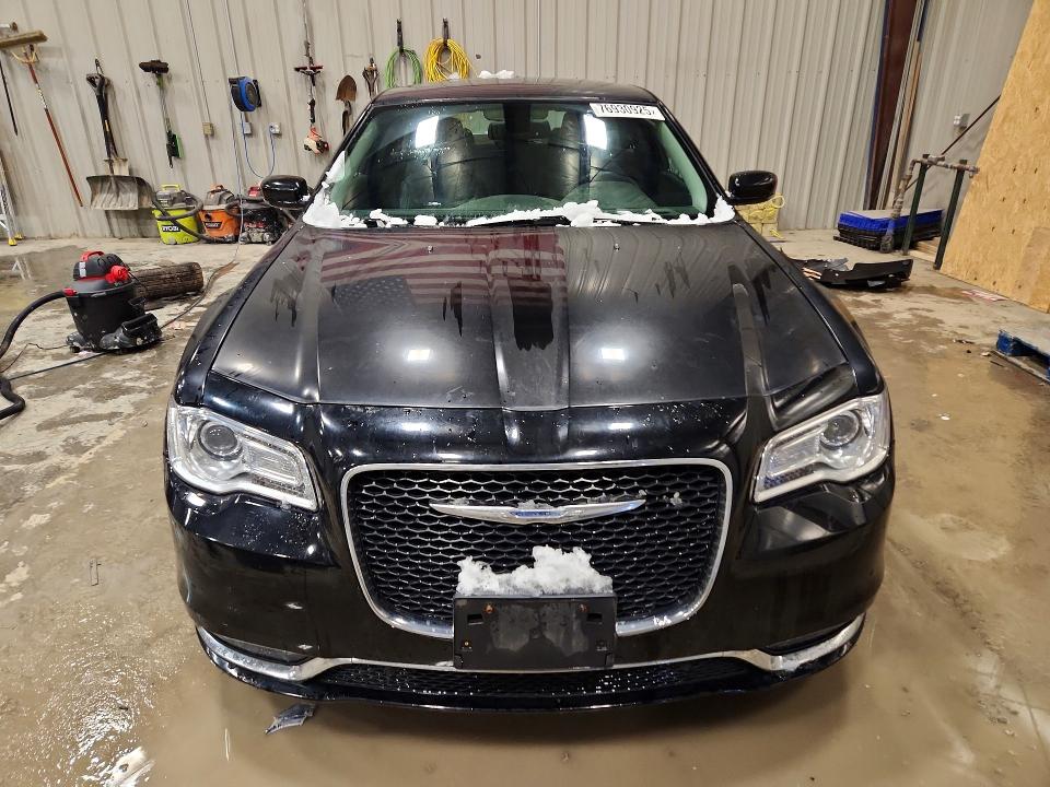 Продажа на аукционе авто 2015 Chrysler 300, vin: 2C3CCAAG8FH786581, номер лота: 76930925