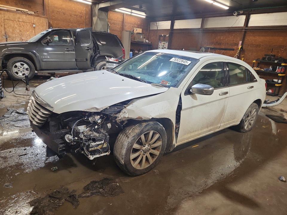 2013 Chrysler 200 მანქანა იყიდება აუქციონზე, vin: 1C3CCBCG0DN521077, აუქციონის ნომერი: 51942986