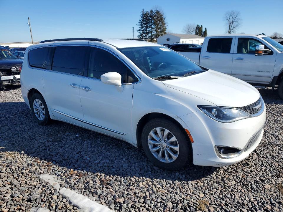 Продажа на аукционе авто 2017 Chrysler Pacifica, vin: 2C4RC1BG4HR670134, номер лота: 76712805