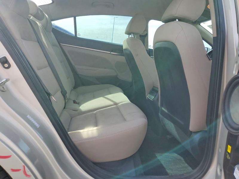 Продажа на аукционе авто 2017 Hyundai Elantra, vin: KMHD84LF2HU425298, номер лота: 79024495