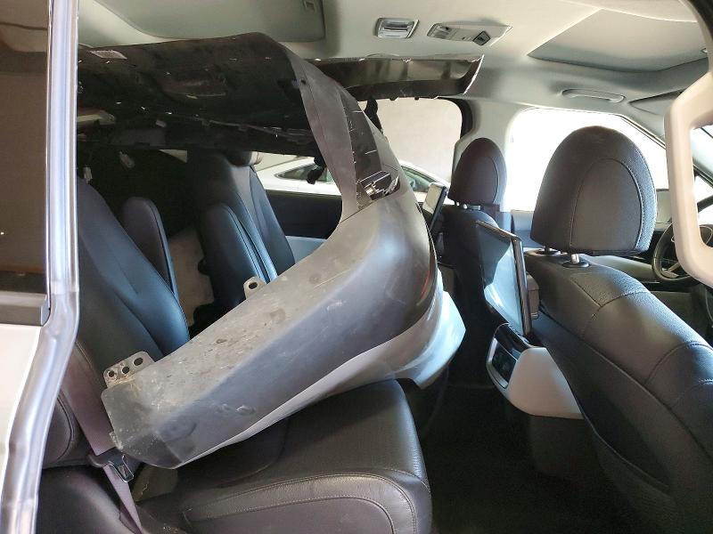Продажа на аукционе авто 2022 Kia Carnival, vin: KNDNE5H31N6144051, номер лота: 76236835