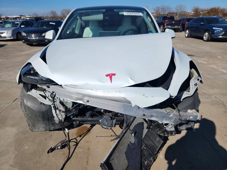 2022 Tesla Model Y მანქანა იყიდება აუქციონზე, vin: 7SAYGDEE4NF518375, აუქციონის ნომერი: 75443205