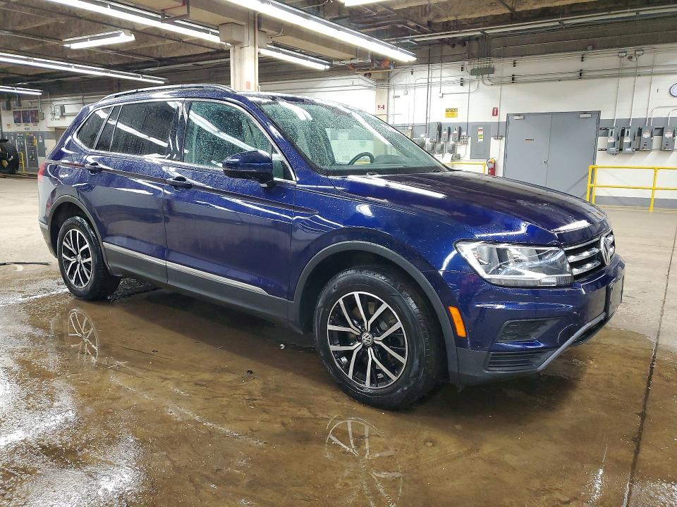 76240085 :رقم المزاد ، 3VV3B7AX3MM101968 vin ، 2021 Volkswagen Tiguan مزاد بيع