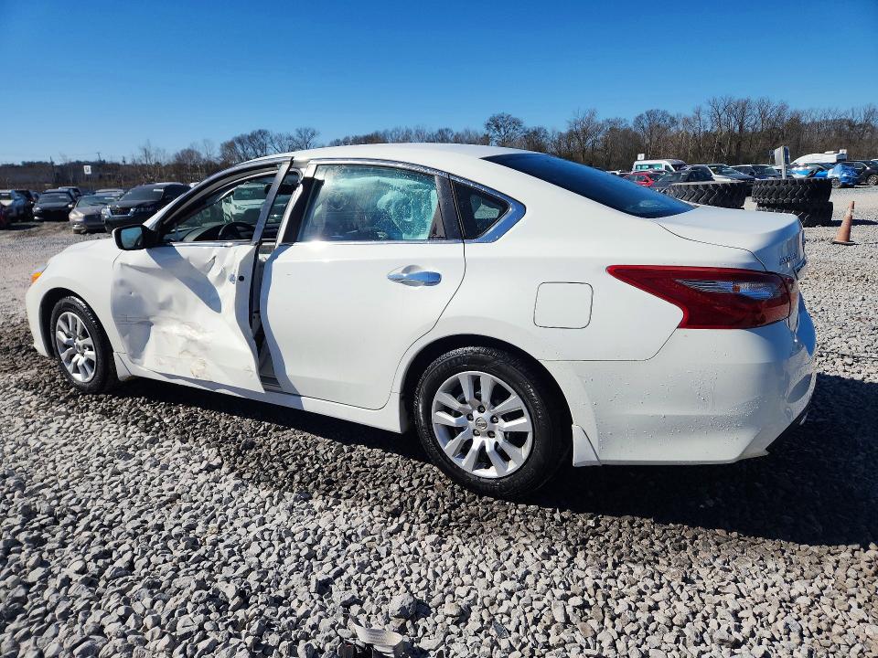 Продажа на аукционе авто 2018 Nissan Altima, vin: 1N4AL3AP2JC290949, номер лота: 78468045