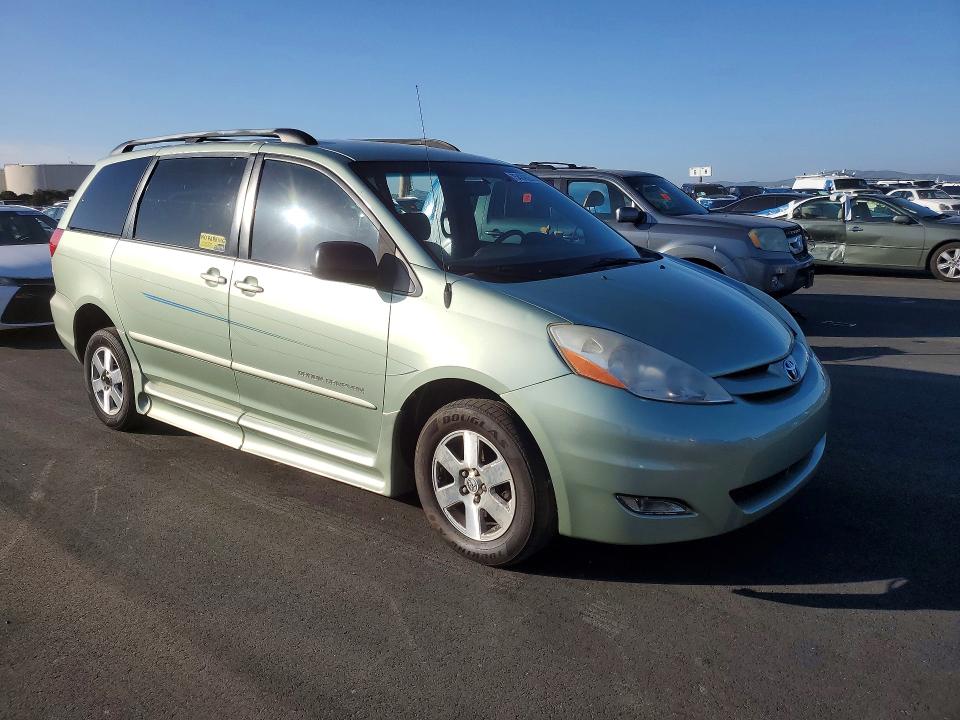 75424625 :رقم المزاد ، 5TDZK23C38S111363 vin ، 2008 Toyota Sienna Ce مزاد بيع