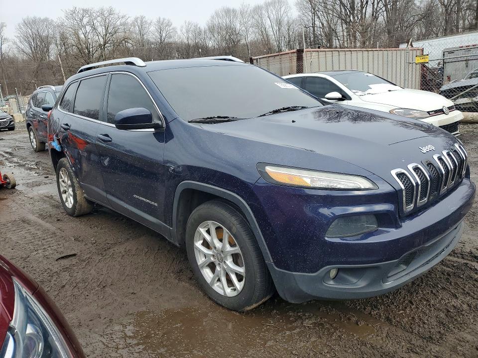 78683735 :رقم المزاد ، 1C4PJLCSXFW720390 vin ، 2015 Jeep Cherokee مزاد بيع
