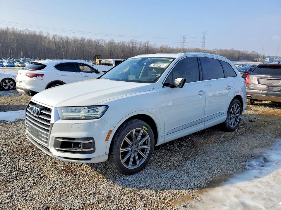 Продажа на аукционе авто 2018 Audi Q7, vin: WA1LHAF78JD043862, номер лота: 74092645