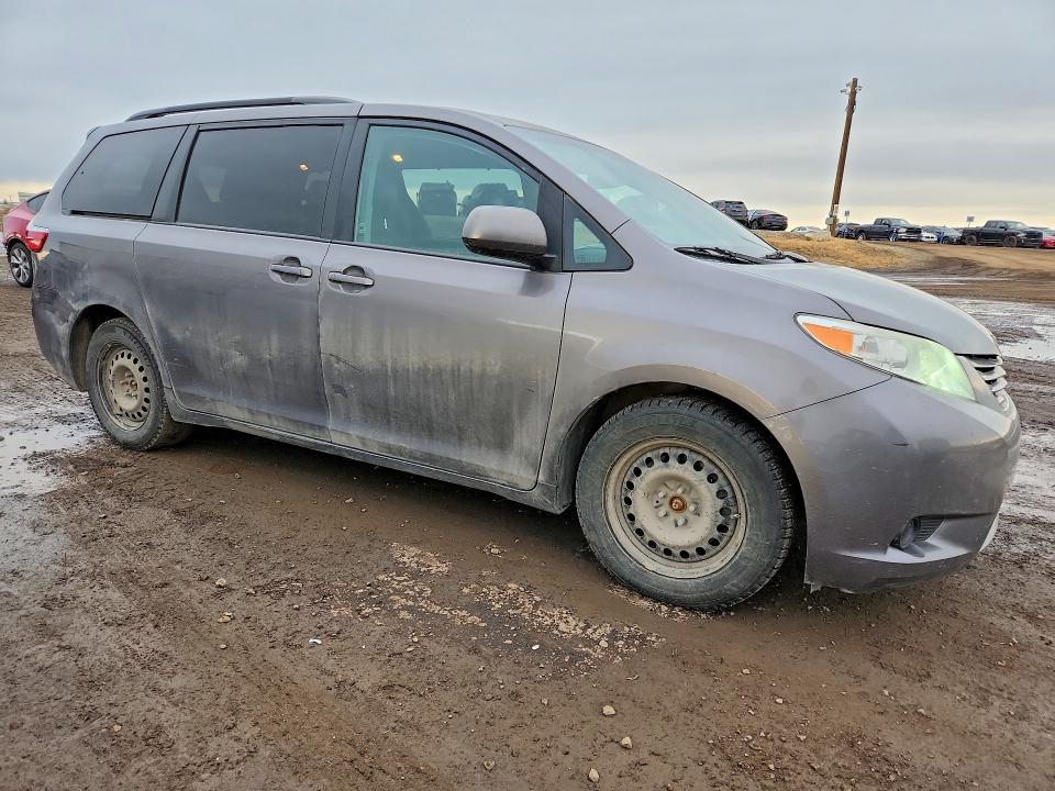 Aukcja sprzedaży 2016 Toyota Sienna, vin: 5TDKK3DC5GS719633, numer aukcji: 76324345