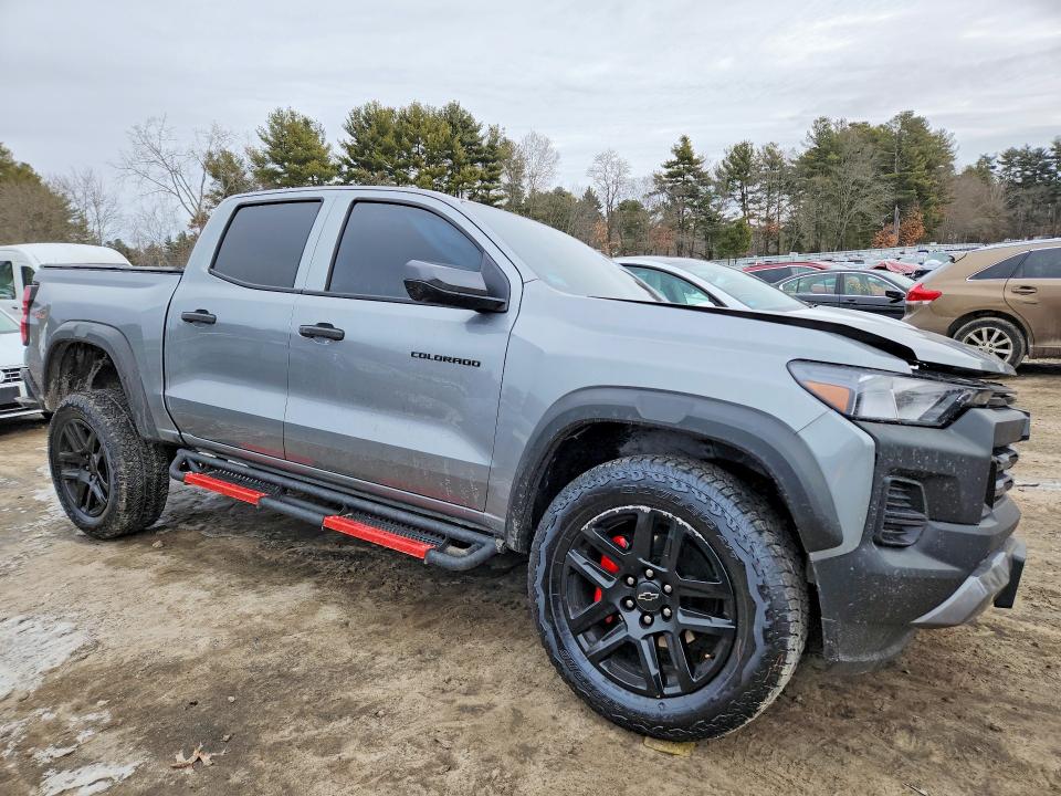 77564115 :رقم المزاد ، 1GCPTEEK5S1230157 vin ، 2025 Chevrolet Colorado مزاد بيع