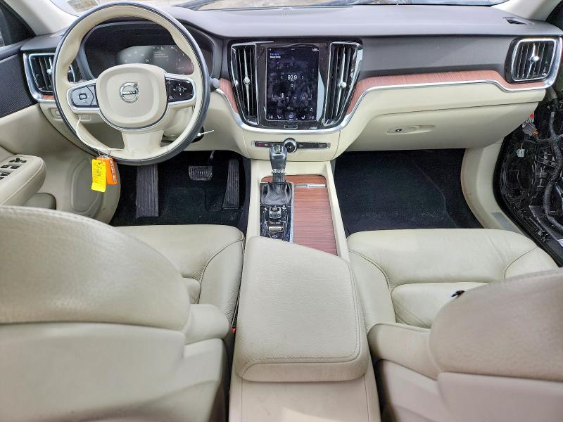 78510945 :رقم المزاد ، 7JR102FKXMG102364 vin ، 2021 Volvo S60 مزاد بيع