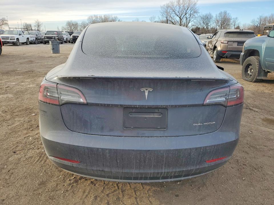 77168595 :رقم المزاد ، 5YJ3E1EB8NF202348 vin ، 2022 Tesla Model 3 مزاد بيع