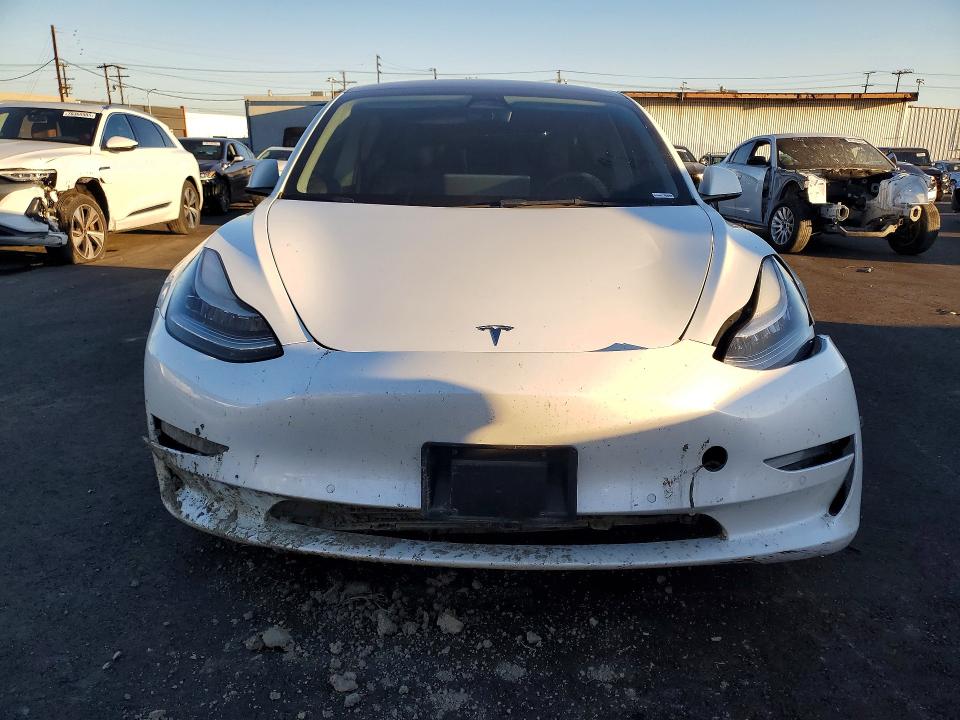 77534855 :رقم المزاد ، 5YJ3E1EB2NF244921 vin ، 2022 Tesla Model 3 مزاد بيع
