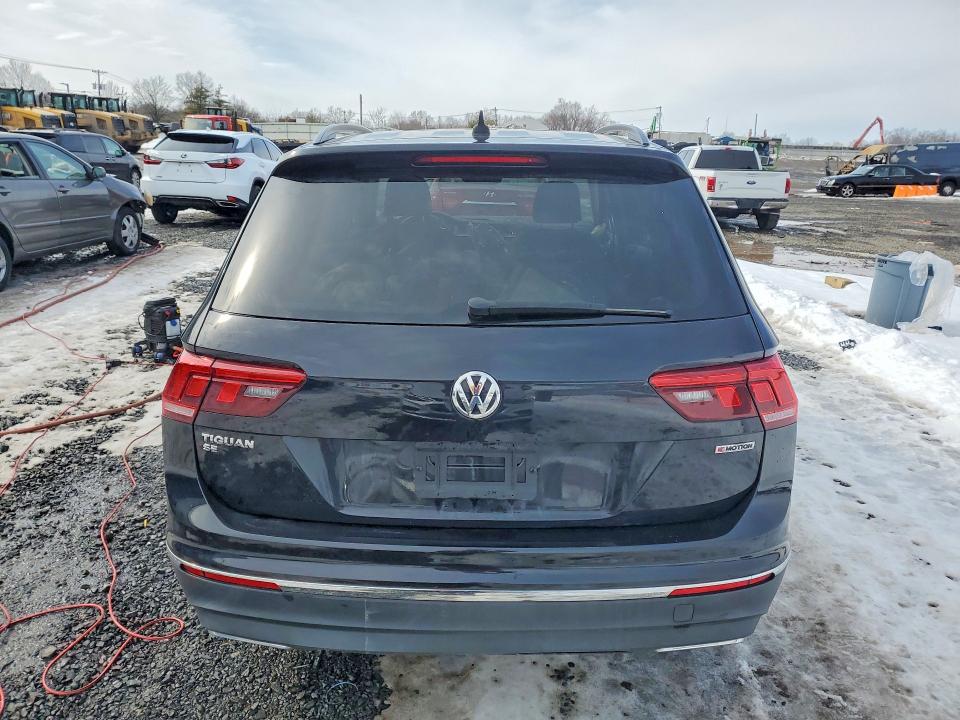 2021 Volkswagen Tiguan მანქანა იყიდება აუქციონზე, vin: 3VV2B7AX7MM132975, აუქციონის ნომერი: 78162095