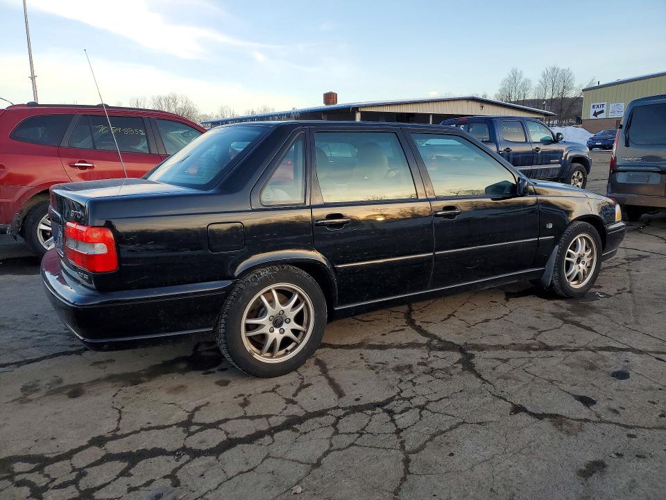 75781345 :رقم المزاد ، YV1LS56D7Y2667110 vin ، 2000 Volvo S70 مزاد بيع