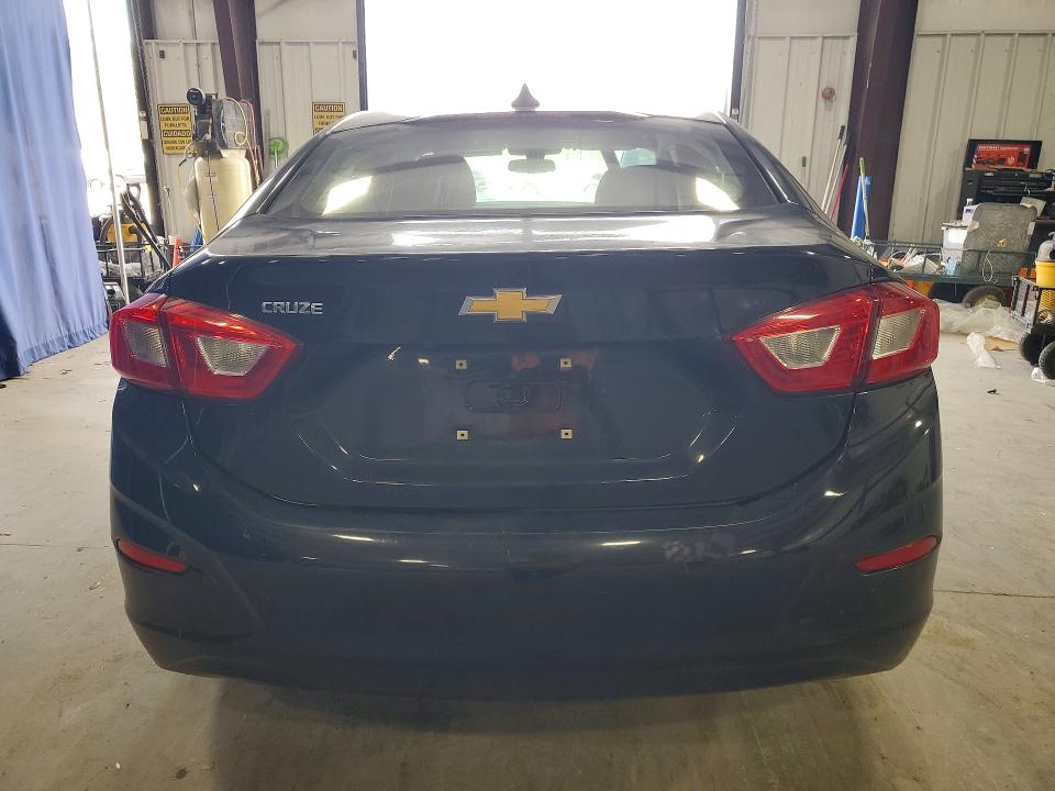 72239365 :رقم المزاد ، 1G1BC5SM6K7151490 vin ، 2019 Chevrolet Cruze Ls مزاد بيع