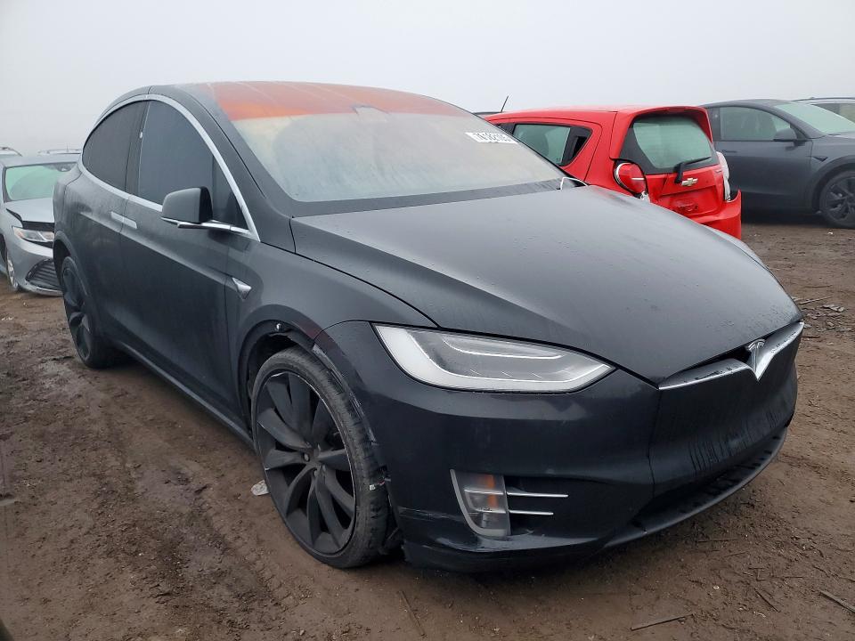 Продажа на аукционе авто 2018 Tesla Model X, vin: 5YJXCBE29JF089825, номер лота: 76182105