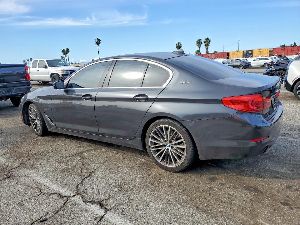 77411645 :رقم المزاد ، WBAJA9C54KB398878 vin ، 2019 Bmw 530e مزاد بيع