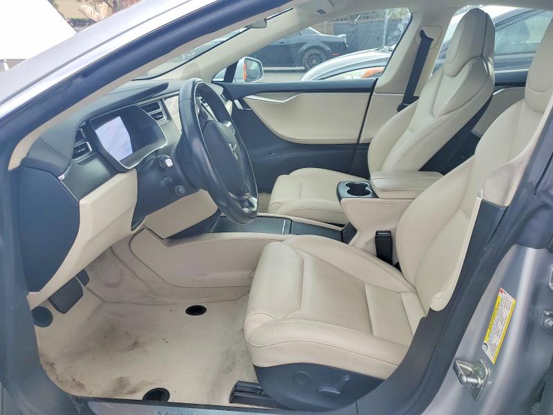 78852935 :رقم المزاد ، 5YJSA1E24JF246333 vin ، 2018 Tesla Model S مزاد بيع