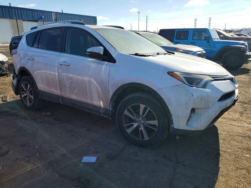 Продажа на аукционе авто 2016 Toyota Rav4, vin: 2T3RFREV7GW425400, номер лота: 76780675