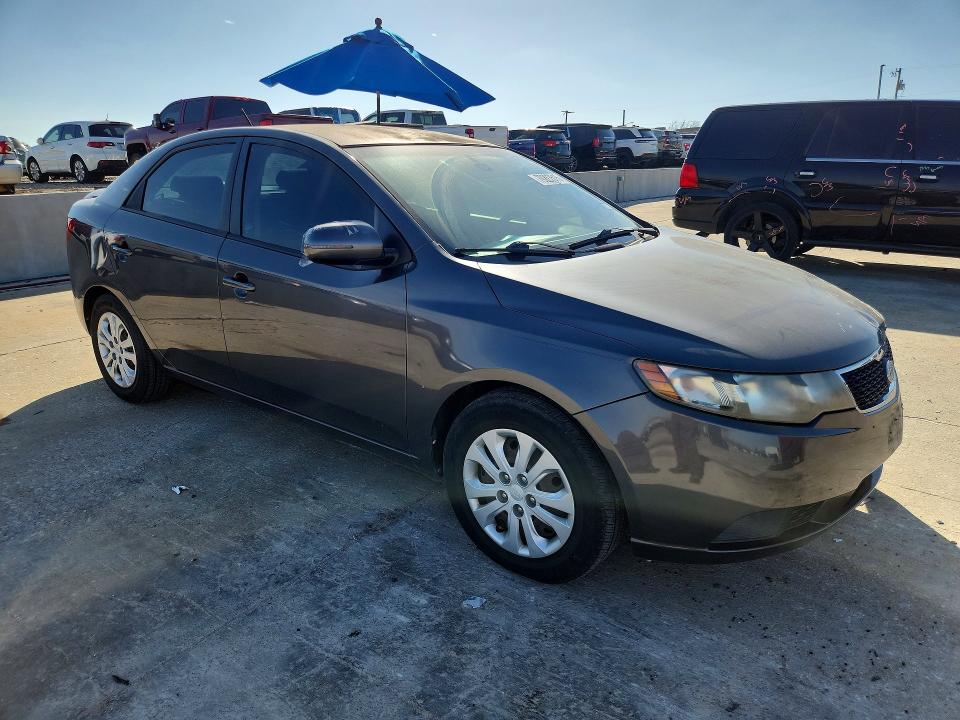 2013 Kia Forte მანქანა იყიდება აუქციონზე, vin: KNAFU4A22D5694668, აუქციონის ნომერი: 79227515