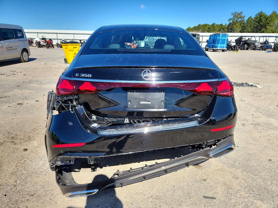 Продаж на аукціоні авто 2025 Mercedes-benz E, vin: W1KLF4GB1SA137929, номер лоту: 77173395