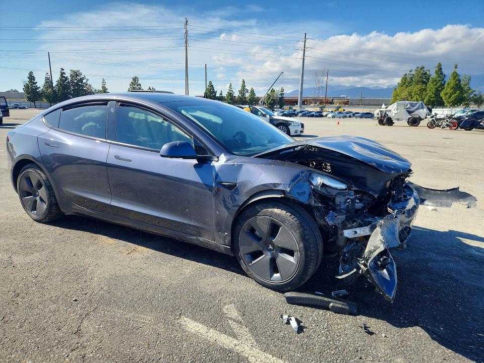 78454585 :رقم المزاد ، 5YJ3E1EBXMF995358 vin ، 2021 Tesla Model 3 مزاد بيع