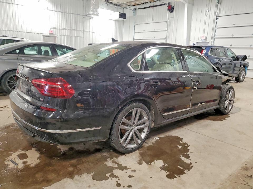 99835765 :رقم المزاد ، 1VWMA7A36KC001099 vin ، 2019 Volkswagen Passat مزاد بيع