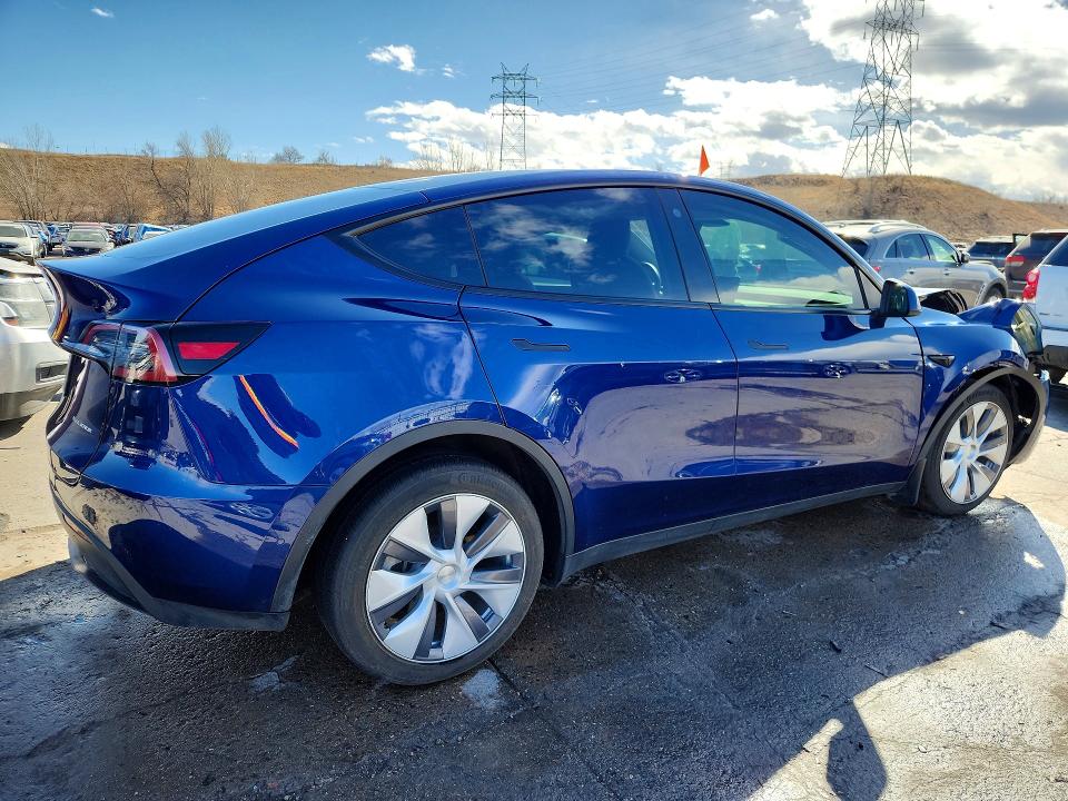 77370045 :رقم المزاد ، 7SAYGDEE4NA007570 vin ، 2022 Tesla Model Y مزاد بيع