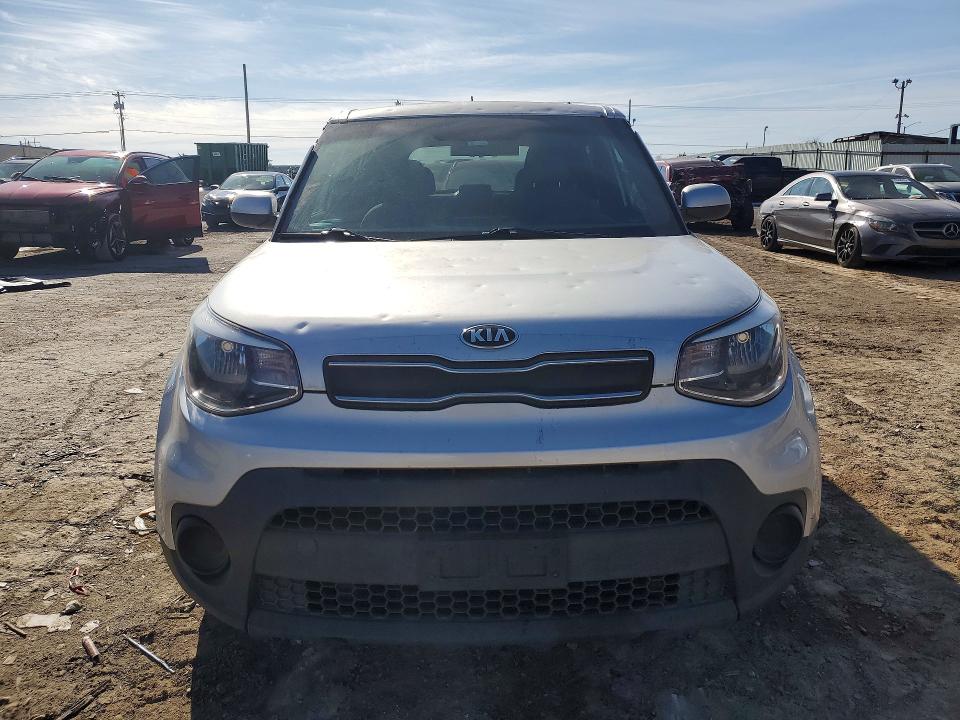 Продаж на аукціоні авто 2018 Kia Soul, vin: KNDJN2A29J7578656, номер лоту: 74776175