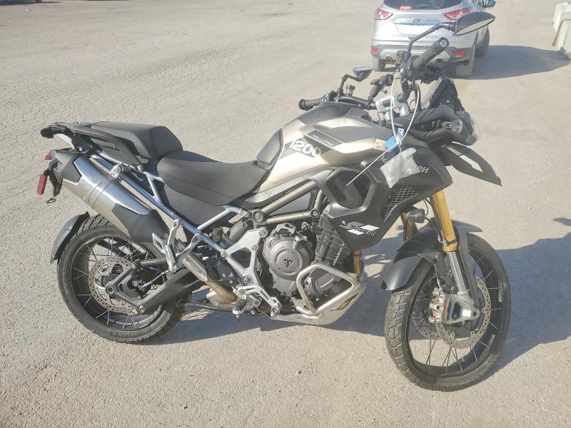 78117815 :رقم المزاد ، SMTP20V42STCC4862 vin ، 2025 Triumph Motorcycle Tiger مزاد بيع