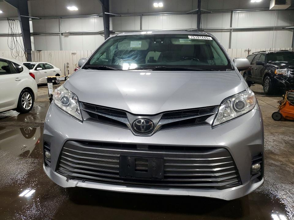 Продаж на аукціоні авто 2018 Toyota Sienna, vin: 5TDDZ3DC0JS203837, номер лоту: 75191445