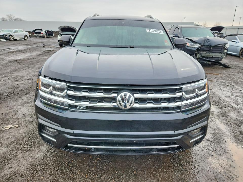 77984615 :رقم المزاد ، 1V2RR2CA0KC565443 vin ، 2019 Volkswagen Atlas مزاد بيع