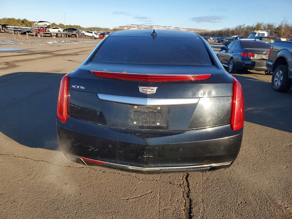 76726685 :رقم المزاد ، 2G61M5S33H9113345 vin ، 2017 Cadillac Xts Luxury مزاد بيع